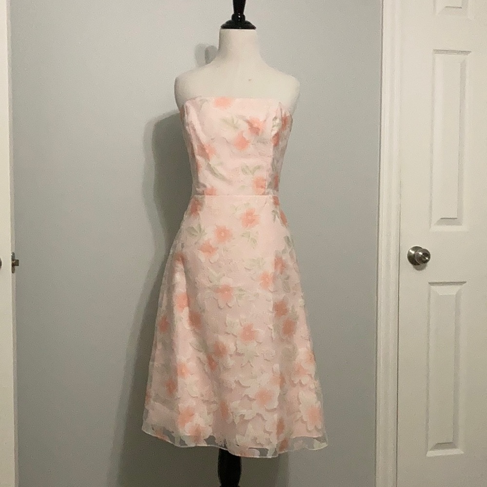 Alfred Angelo Pale Pink Floral Strapless Dress. size 8